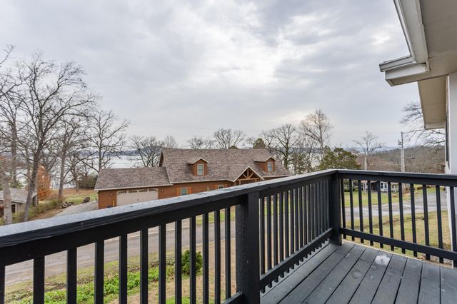 580 Parkview Drive, Blue Eye, MO 65611