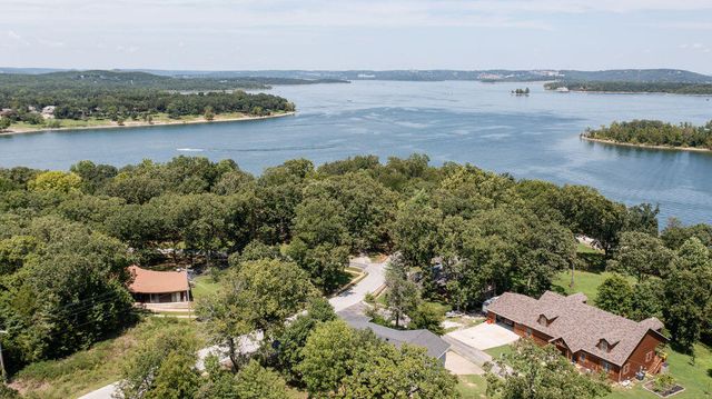 580 Parkview Drive, Blue Eye, MO 65611