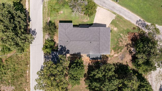 580 Parkview Drive, Blue Eye, MO 65611