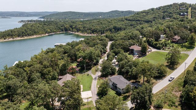 580 Parkview Drive, Blue Eye, MO 65611