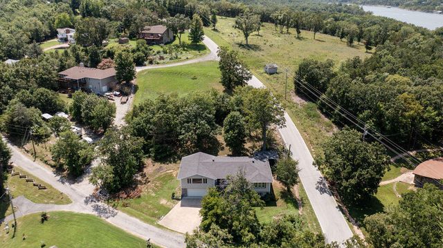 580 Parkview Drive, Blue Eye, MO 65611