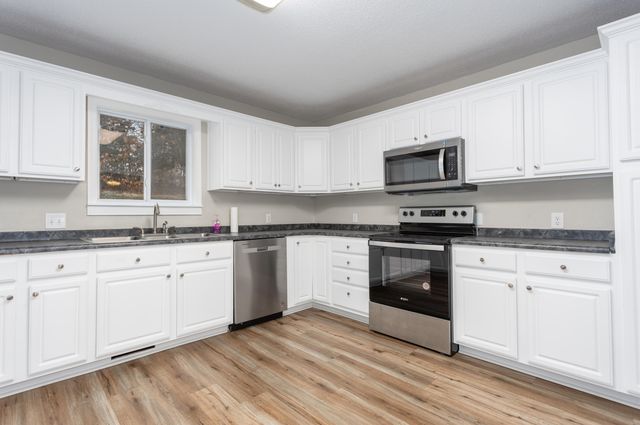 580 Parkview Drive, Blue Eye, MO 65611