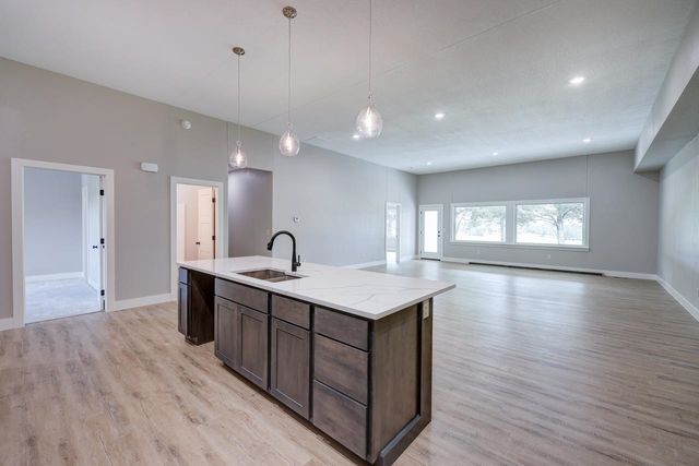 3112 Long Ct, Winfield, KS 67156