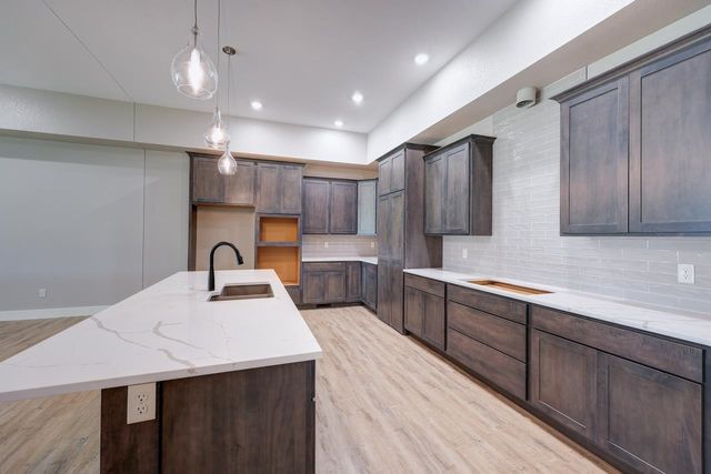 3112 Long Ct, Winfield, KS 67156