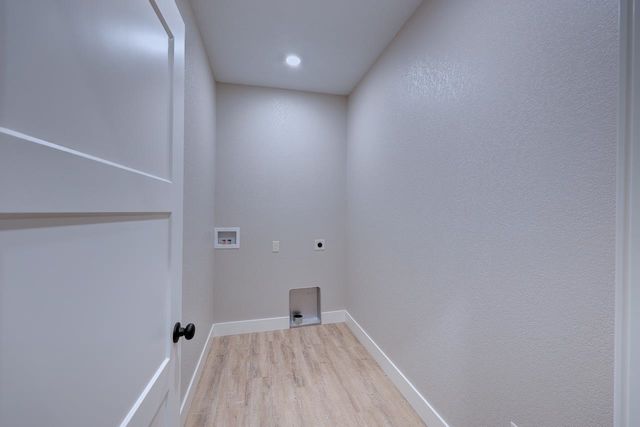 3112 Long Ct, Winfield, KS 67156