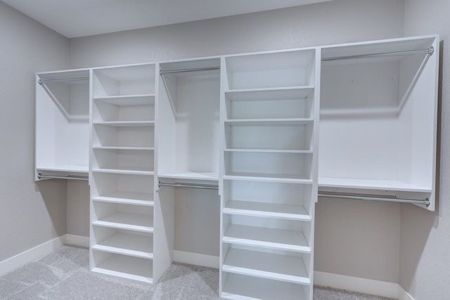 3112 Long Ct, Winfield, KS 67156