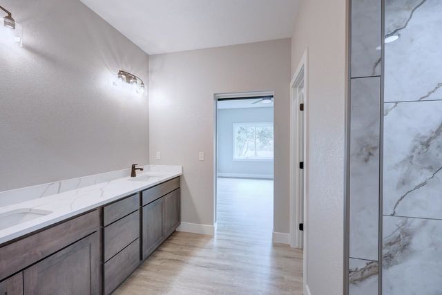 3112 Long Ct, Winfield, KS 67156