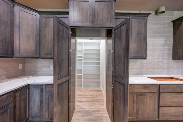 3112 Long Ct, Winfield, KS 67156