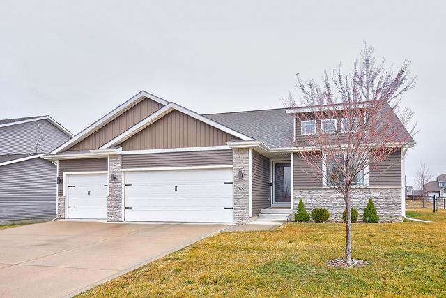 502 Hickory Drive, Norwalk, IA 50211