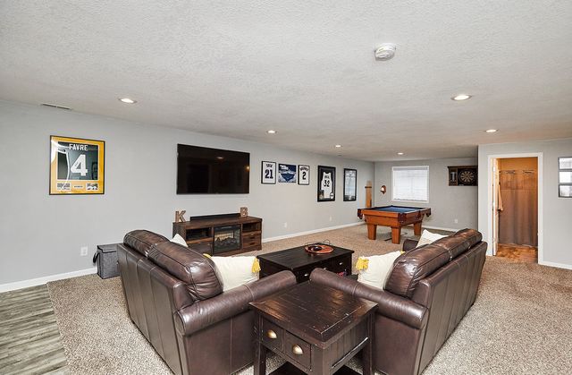 502 Hickory Drive, Norwalk, IA 50211