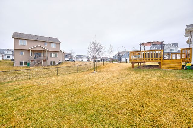 502 Hickory Drive, Norwalk, IA 50211