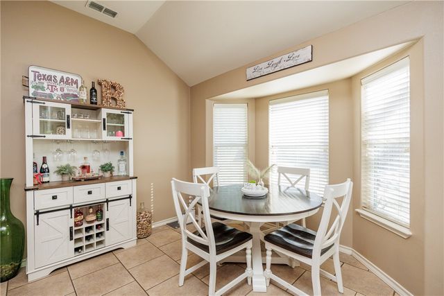 4146 Cross River Dr, Corpus Christi, TX 78410