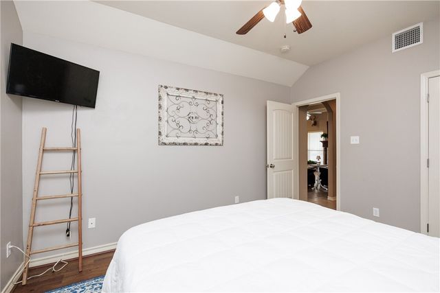 4146 Cross River Dr, Corpus Christi, TX 78410