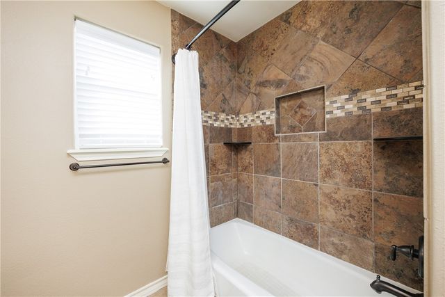 4146 Cross River Dr, Corpus Christi, TX 78410