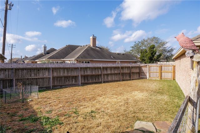 4146 Cross River Dr, Corpus Christi, TX 78410