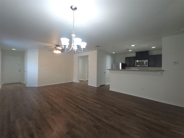 160 Rummel DR, Kyle, TX 78640