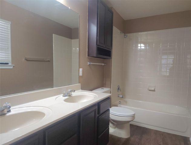 160 Rummel DR, Kyle, TX 78640