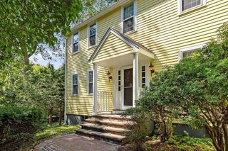 27 Lincoln Drive, Acton, MA 01720