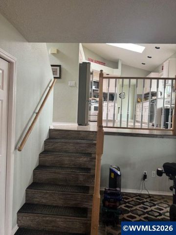 2925 Breckenridge St NW, Salem, OR 97304