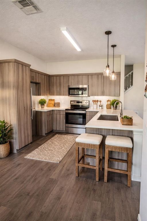 Image 3 of property listing at 14114 ABACO ISLE DRIVE, Orlando, FL 32824