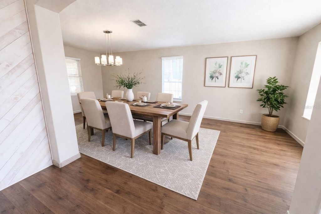 Image 4 of property listing at 14114 ABACO ISLE DRIVE, Orlando, FL 32824