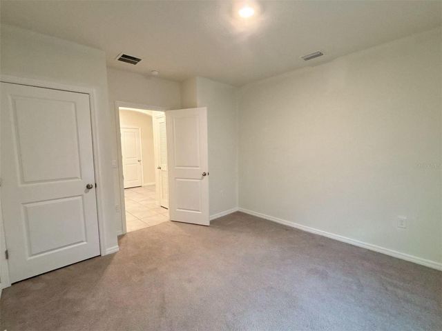 500 HICKORY COURSE LOOP, Ocala, FL 34472