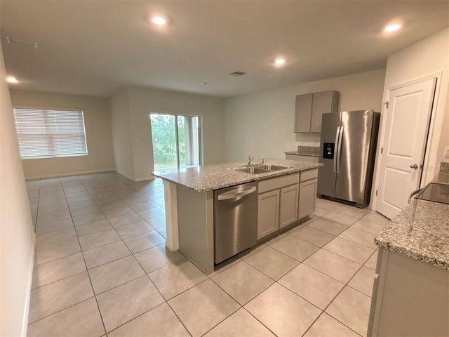 500 HICKORY COURSE LOOP, Ocala, FL 34472