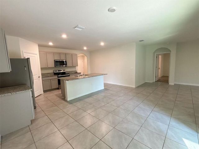 500 HICKORY COURSE LOOP, Ocala, FL 34472