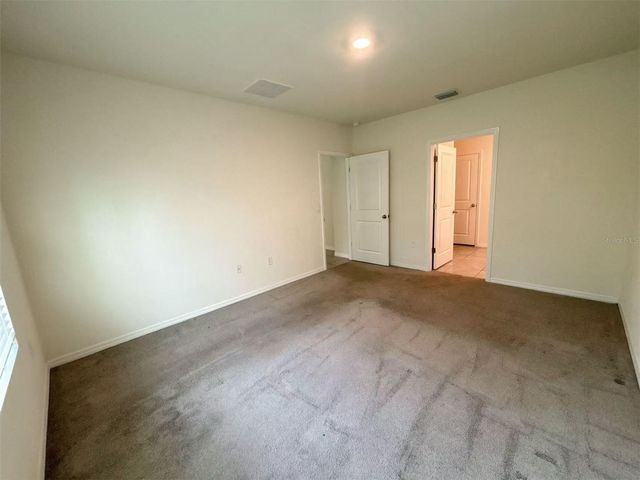 500 HICKORY COURSE LOOP, Ocala, FL 34472