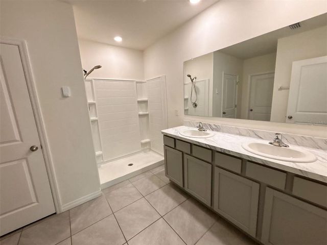 500 HICKORY COURSE LOOP, Ocala, FL 34472