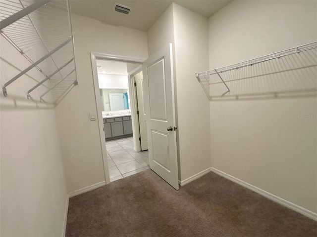 500 HICKORY COURSE LOOP, Ocala, FL 34472