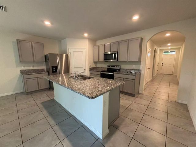 500 HICKORY COURSE LOOP, Ocala, FL 34472