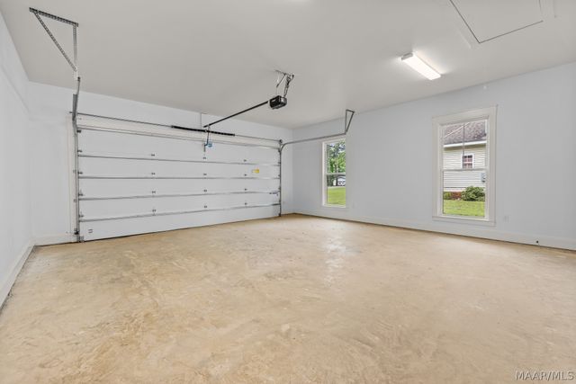 1604 4TH Avenue N, Clanton, AL 35045