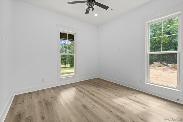 1604 4TH Avenue N, Clanton, AL 35045