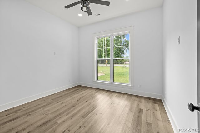 1604 4TH Avenue N, Clanton, AL 35045