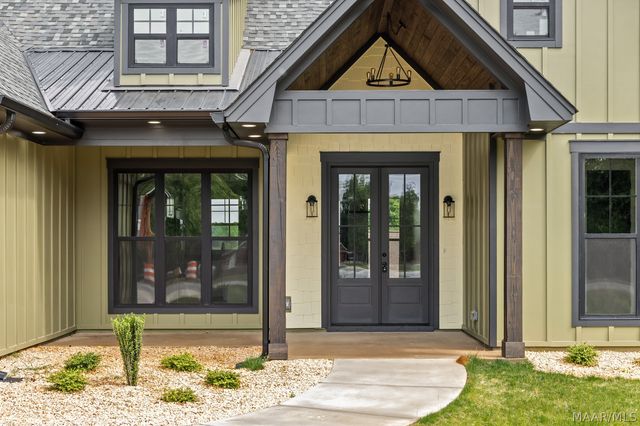 1604 4TH Avenue N, Clanton, AL 35045
