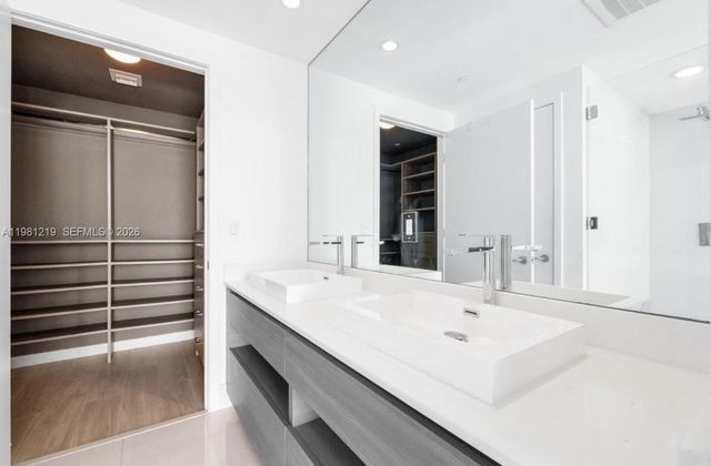 460 NE 28th St 3907, Miami, FL 33137