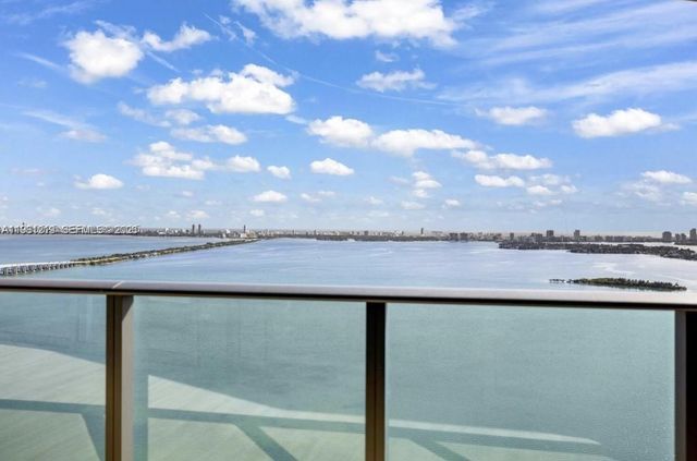 460 NE 28th St 3907, Miami, FL 33137