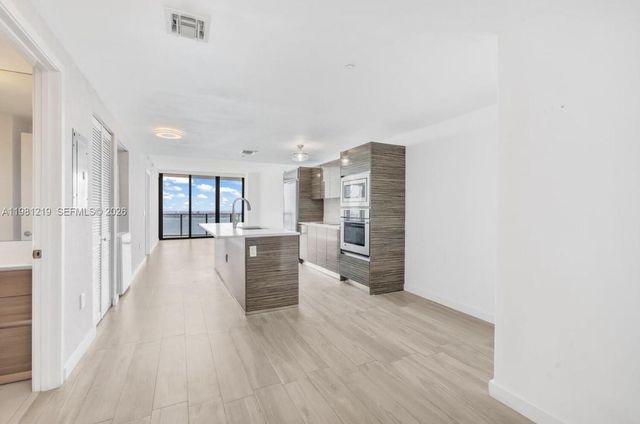 460 NE 28th St 3907, Miami, FL 33137