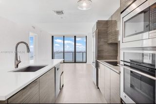 460 NE 28th St 3907, Miami, FL 33137