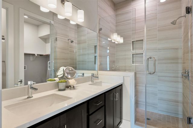 7913 Floracita LN, Austin, TX 78735