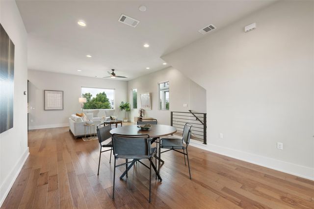 7913 Floracita LN, Austin, TX 78735