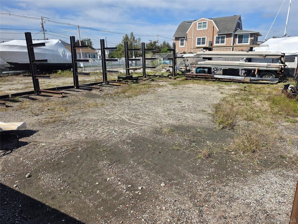 185 Hudson Avenue, Freeport, NY 11520 — photo 2