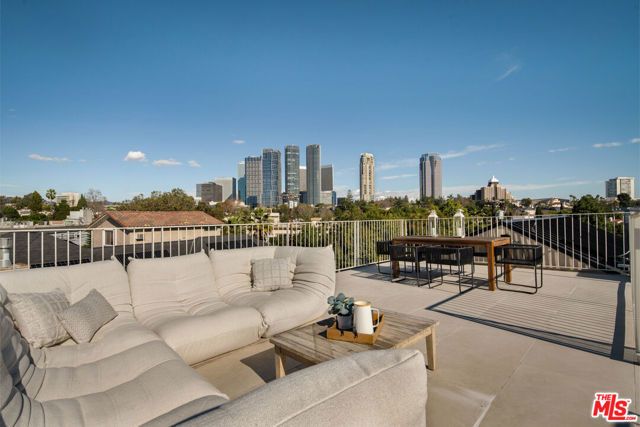 2048 Linnington Avenue, Los Angeles, CA 90025