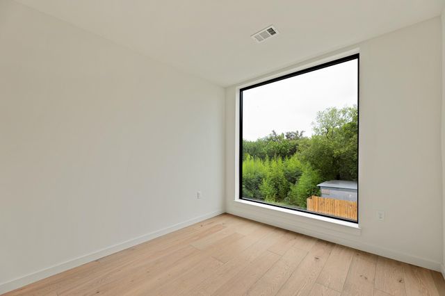 2209 S 1st ST 223, Austin, TX 78704
