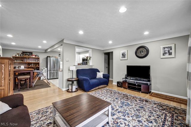 11511 Blossom Avenue, Parma Heights, OH 44130