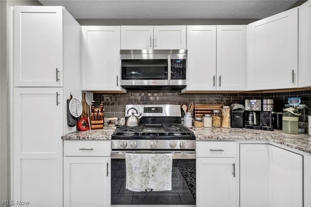 11511 Blossom Avenue, Parma Heights, OH 44130