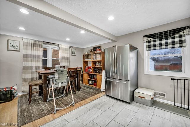 11511 Blossom Avenue, Parma Heights, OH 44130