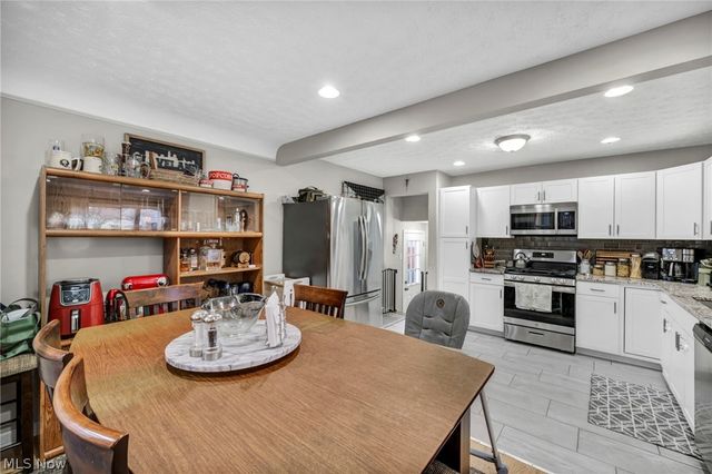 11511 Blossom Avenue, Parma Heights, OH 44130