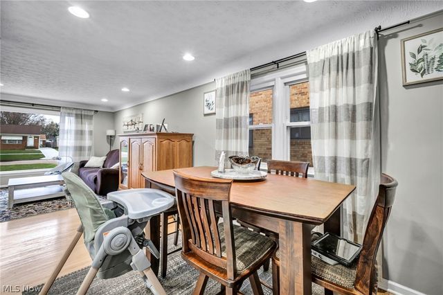 11511 Blossom Avenue, Parma Heights, OH 44130